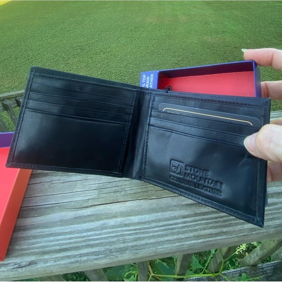 Stone Mountain US Flag genuine leather wallet brand new in box - Picture 7 of 12